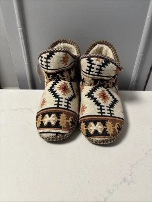 MUK LUKS Amira Fuzzy Fair Isle Cable Knit Bootie Slipper Fleece LinedSz XL 11-12 - Image 1 of 4