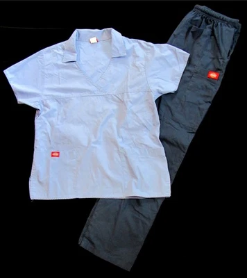 LIGERAMENTE USADO Juego Exfoliante Dickies Talla M Mediano Mujer Azul Marino Claro Sólido Foto 1 de 4