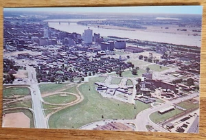 Postal a color Aerial View Memphis Tennessee TN PC década de 1960 sin usar - Imagen 1 de 1