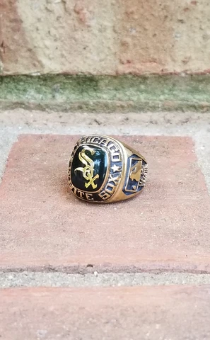 VTG Chicago White Sox Ring Rare 90s MLB Black Gold Balfour Ring Size 7 EUC Cover