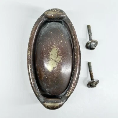 Antiguo llamador de puerta de latón ovalado 5,5" × 3,25" tornillos pesados deslustrados Foto 1 de 4