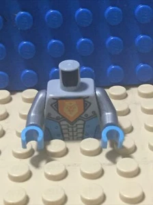 973pb3031c01 Lego Nexo Knights Armor with Orange Emblem with Yellow Crowned Lion - Picture 1 of 1