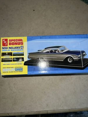 AMT Collectible Display Show Case for 1/25 Scale Model Cars - Image 1 of 3