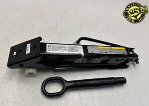 Audi A8 A8L S8 2011-2018 gato de neumático de repuesto de emergencia con gancho de remolque OEM - Imagen 1 de 10