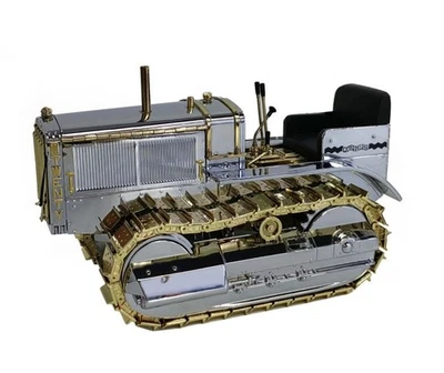 DIECAST MASTERS, Toro CATERPILLAR D8 Oro, 1/16,  DCM85760 - Immagine 1 di 4