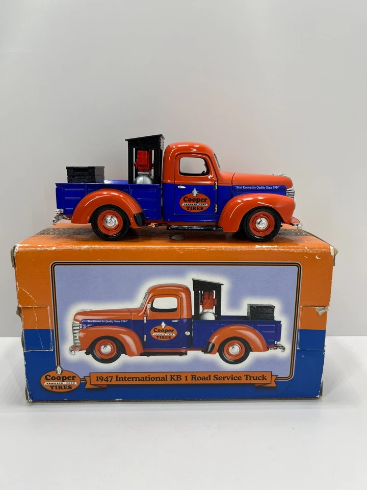 Cooper Tires 1947 International KB1 Road Service Truck Liberty Classics 1/25 - Image 1 of 4