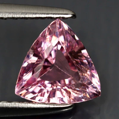 1.09 ct Romantic Trillion (7 x 7 mm) Unheated / Untreated Mahenge Pink Spinel - Image 1 of 2