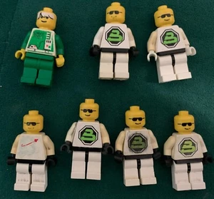LEGO VINTAGE Space Minifigure Classic Futuron Blacktron Police Incomplete - Picture 1 of 1