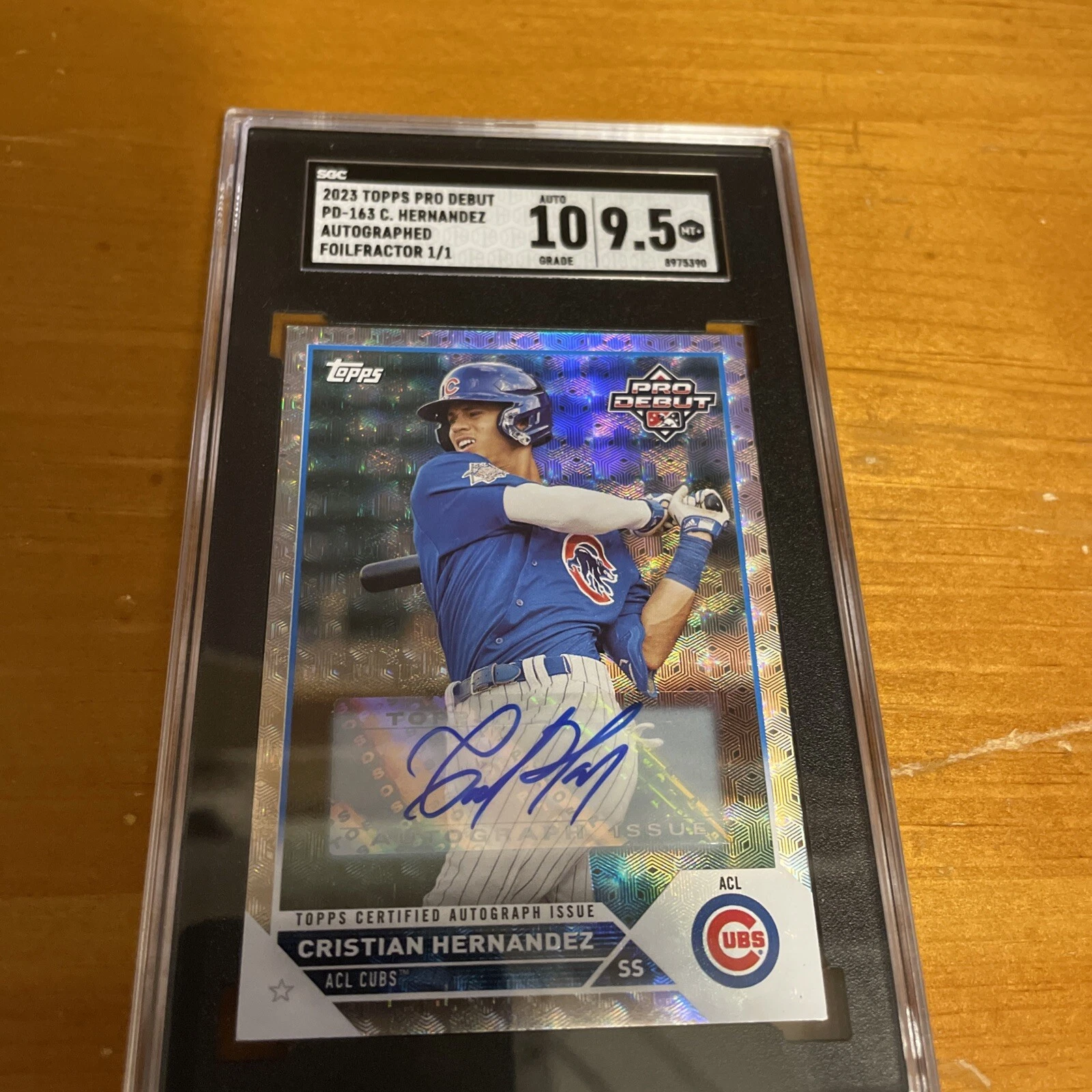 2023 TOPPS PRO DEBUT PARALLEL CRISTIAN HERNANDEZ 1/1 Foilfractor ROOKIE AUTO