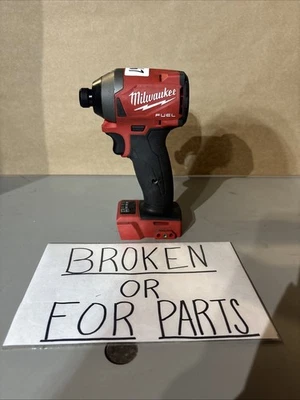 BROKEN Milwaukee 2853-20 18V Cordless Impact Driver #1067 - Image 1 of 4