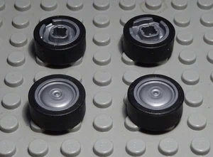 LEGO Auto Ruota 2x2 Pneumatici Con Argento Rim 4 Pezzo - Picture 1 of 1