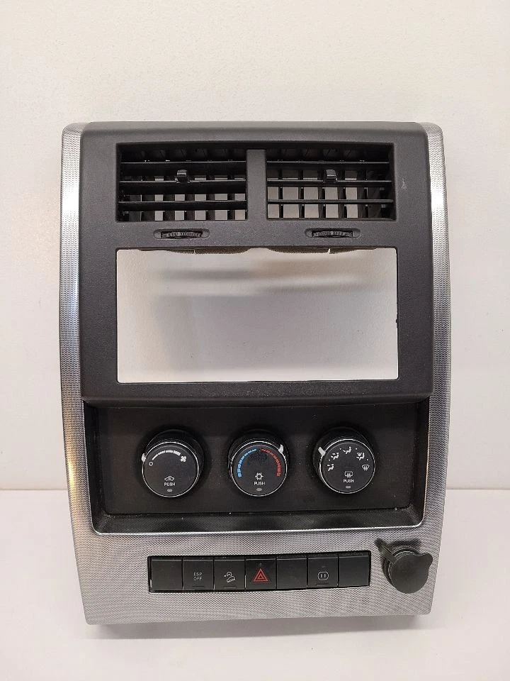 2008-2009 JEEP LIBERTY Temperature Control Manual 55111829AD 08-09 - Image 1 of 4