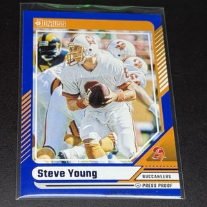 2024 Panini Donruss - Steve Young #135 Blue Press Proof SP Tampa Bay Buccaneers - Bild 1 von 2