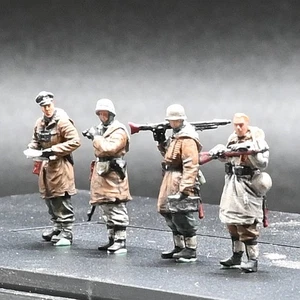 Figura Soldado Acabada Grupo B Invierno Alemán SANRONG 72358B 1/72 - Imagen 1 de 5