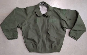 Chaqueta y capucha impermeable para clima frío CWU-107/P militar de Estados Unidos grande regular - Imagen 1 de 11