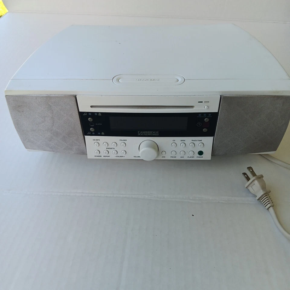 Cambridge Soundworks Radio CD-745 White AM FM CD AUX Alarm Clock No Remote* READ - Image 1 of 4