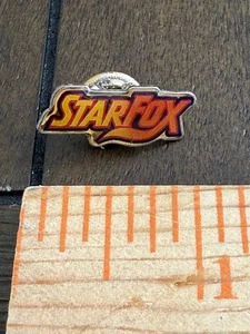 Nintendo Star Fox Logo Metal Lapel Pin Badge Enamel Video Game Promo Collectible - Picture 1 of 4