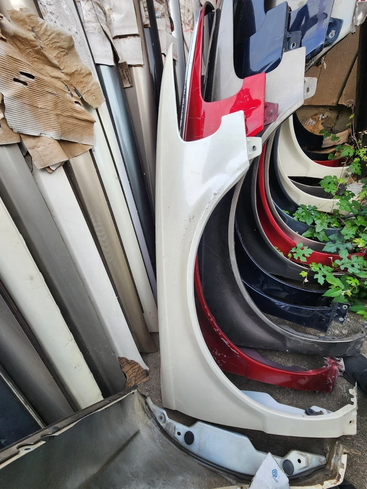 Cadillac Sevilla 1999 2000 2001 2002 2003 2004 guardabarros pasajero derecho blanco #4 Foto 1 de 1