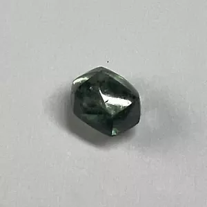 Diamanti grezzi grezzi non tagliati verde naturale GEMMY 2,37 carati unici - Foto 1 di 1