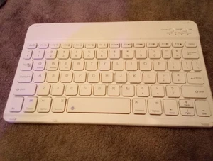 Bluetooth Wireless Keyboard Slim Compact White Portable Windows Compatible - Picture 1 of 3