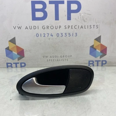 SEAT ALTEA XL PASSENGER SIDE REAR INTERIOR DOOR HANDLE SILVER 5P0837113B BOX62 - Image 1 of 4