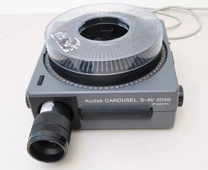 Kodak Carousel S-AV 2050 Diaprojektor mit S-AV 1000 Objektiv 70-210mm - Bild 1 von 4