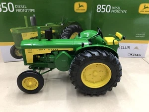 1:16 ERTL JOHN DEERE 850 Tractor Farm Agricultural Machinary Diecast Model - Picture 1 of 8
