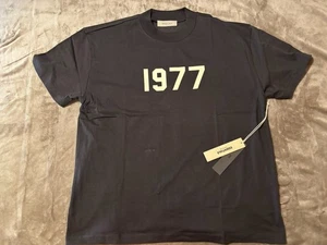 NEW Fear of God Essentials T-Shirt Iron 1977 Size Medium 100% Authentic ✅ - Picture 1 of 10