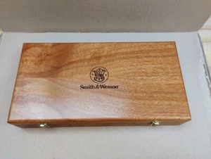 Smith and Wesson 6 Inch Revolver Presentation Box BRAND NEW Clearance Sale - Picture 1 of 9