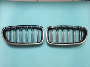 Front Kidney Grilles Chrome Frame & Fence M5-Look For '2010-'2014 BMW F10/F11 - Imagen 1 de 3