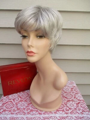 Revlon парик A2447 SYMPHONY цвет 56R серебряная подкладка короткий стиль - Изображение 1 из 4