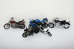Lotto di 5 moto giocattolo - Foto 1 di 6