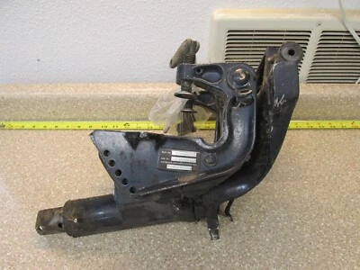 Evinrude Johnson 9,9 или 15 л.с. поворотный зажим в сборе 330507 434151 0330507 0434151 - Изображение 1 из 4