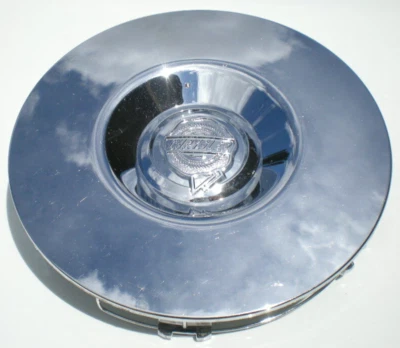2005 - 2006 Chrysler 300 Chrome OEM Center Cap P/N 04895891AB  - Imagem 1 de 4