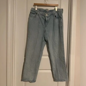 Abercrombie & Fitch The 90’s Straight Low-Rise Light Wash Denim Jeans size 34 - Picture 1 of 3