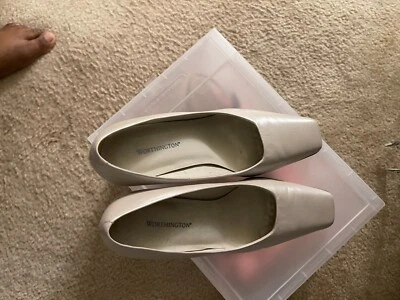 Worthington Women's Victoria White Leather Heels Size 8.5 M Made in Brazil - Image 1 of 3