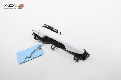 2019–2023 TOYOTA TACOMA ПЕРЕДНЯЯ ПРАВАЯ РУЧКА ВНЕШНЕЙ ДВЕРИ СО СТОРОНЫ ПАССАЖИРА ОТ ОРИГИНАЛЬНОГО ПРОИЗВОДИТЕЛЯ - Изображение 1 из 4