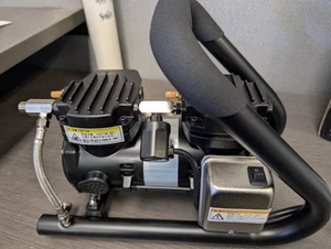 Iwata Power Jet Plus Rohr Airbrush Kompressor Modell IS 925HT - Bild 1 von 5