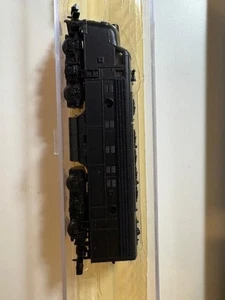 N SCALE(LIFE LIKE)-EMD F7 DIESEL LOCOMOTIVE-UNDECORATED - Picture 1 of 4