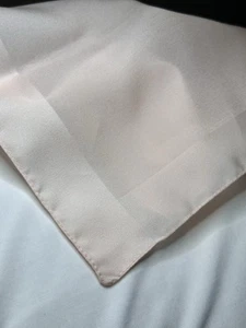 Vintage Celbritees Desco Ballerina rosa Chiffon Halstuch ~ 20" Quadrat ~ Italien - Bild 1 von 5