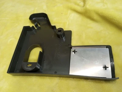 Cubierta de bisagra de refrigerador izquierda GE, 239D1131, WR17X20164, ENVÍO GRATUITO Foto 1 de 4