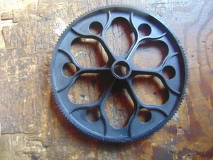 MIKADO LOGO 800 XXTREME ANTRIEBSGETRIEBE C/W EINWEGLAGER UNBENUTZT - Bild 1 von 1