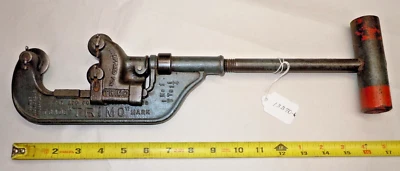 TRIMO Vintage No. 1 Pipe Cutter, Heavy Duty Capacity 1/8" - 1-1/4", USA - Image 1 of 4