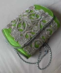 Handmade Parrot Green/ Dull Gold Embroidered lace w Chain Women’s Clutch Bag - Picture 1 of 11
