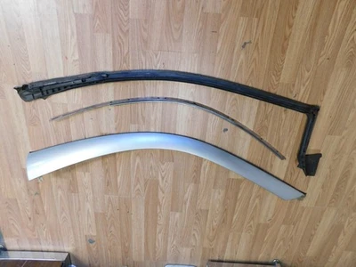 Nissan 350Z 2003-2008 cupé lado derecho del pasajero exterior moldura de moldura de pilar Foto 1 de 4