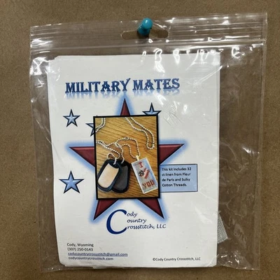 Corazón de Compañeros Militares con Rectángulo Cruzado, Colgante - Kit Punto de Cruz Cody Country Foto 1 de 4