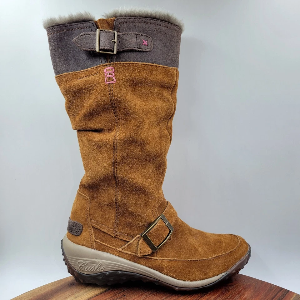 Botas de abeto Cushe Allpine para mujer 5 marrón gamuza forradas de lana cuña hebilla correa cremallera Foto 1 de 4