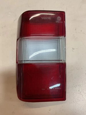 Оригинальный правый внутренний задний фонарь для пассажира 93 94 Volvo 850 9133845 седан b22a - Изображение 1 из 3