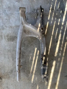 07 08 09 10 KTM 250 SXF KTM 250SXF OEM BASCULANTE TRASERO DE FÁBRICA 77304030344 - Imagen 1 de 7