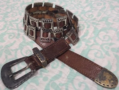 Cinturón Western Concho sin marca cuero marrón plata herrajes talla 30 pulgadas - 34 pulgadas Foto 1 de 4